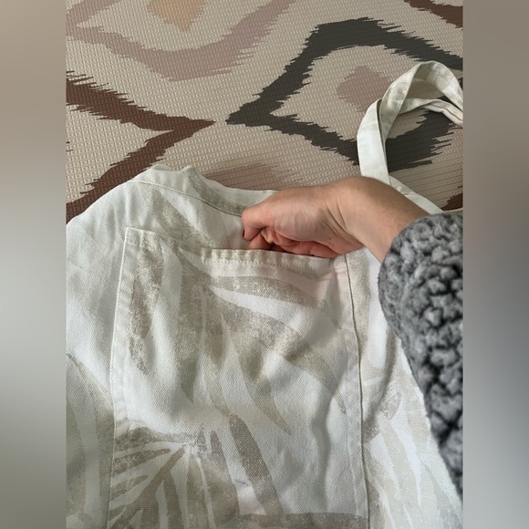 Z Supply Playa Palm Tote - Picture 2 of 9